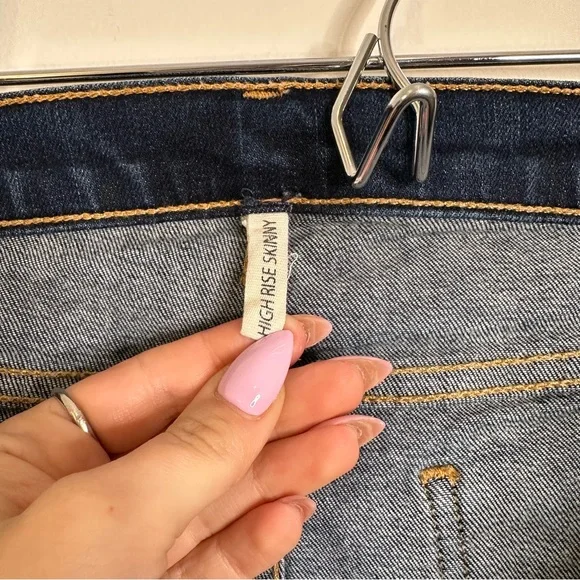 rag & bone High Rise Skinny Jeans - Picture 9 of 11